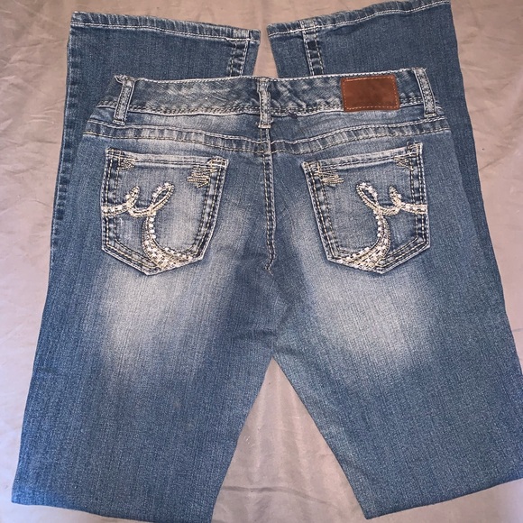 Maurices Light Wash Denim Jeans Size 5/6 L - Picture 3 of 5